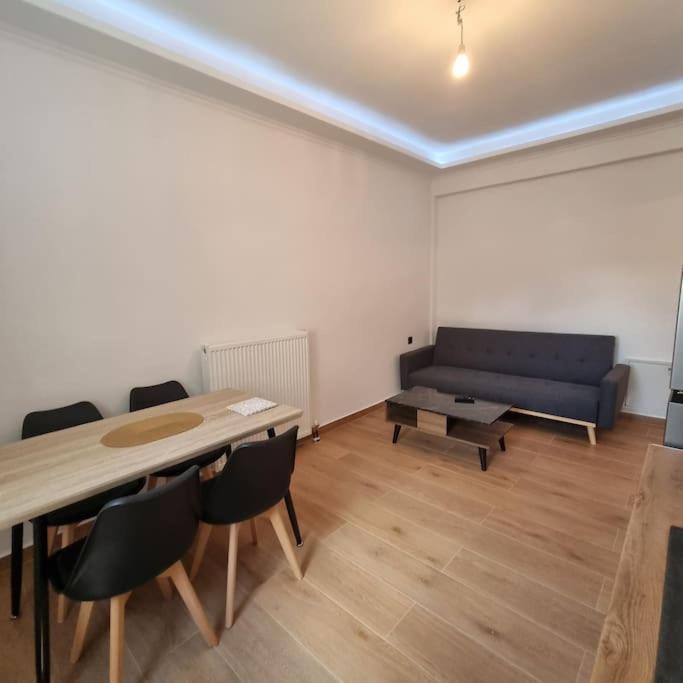 Thanos Apartment โตเลเมดา ภายนอก รูปภาพ